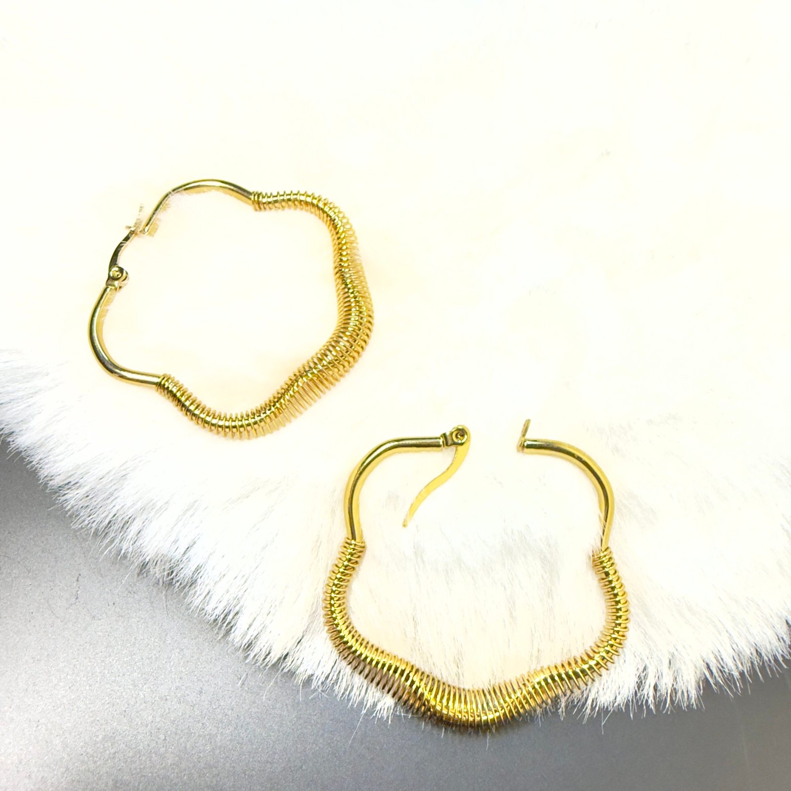 WaveLock Hoop Earrings - Image 3