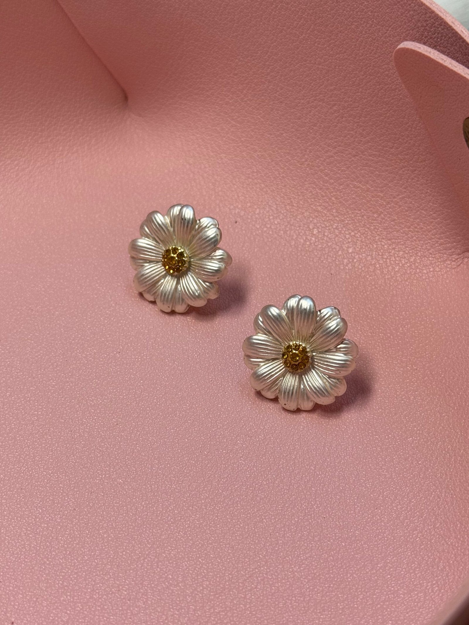 Two-Tone Silver Daisy Flower Stud Earrings |