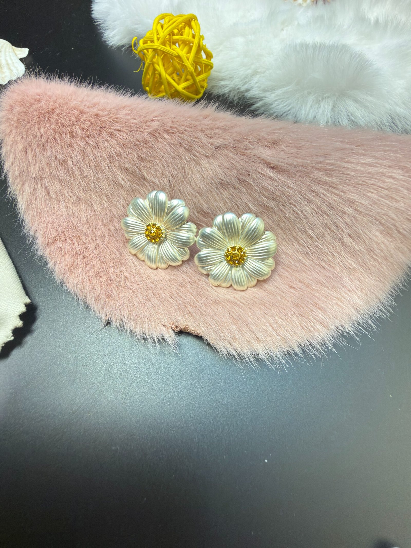 Two-Tone Silver Daisy Flower Stud Earrings | - Image 5