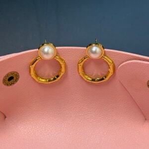 Minimalist Faux Pearl Geometric Hoop Earrings |