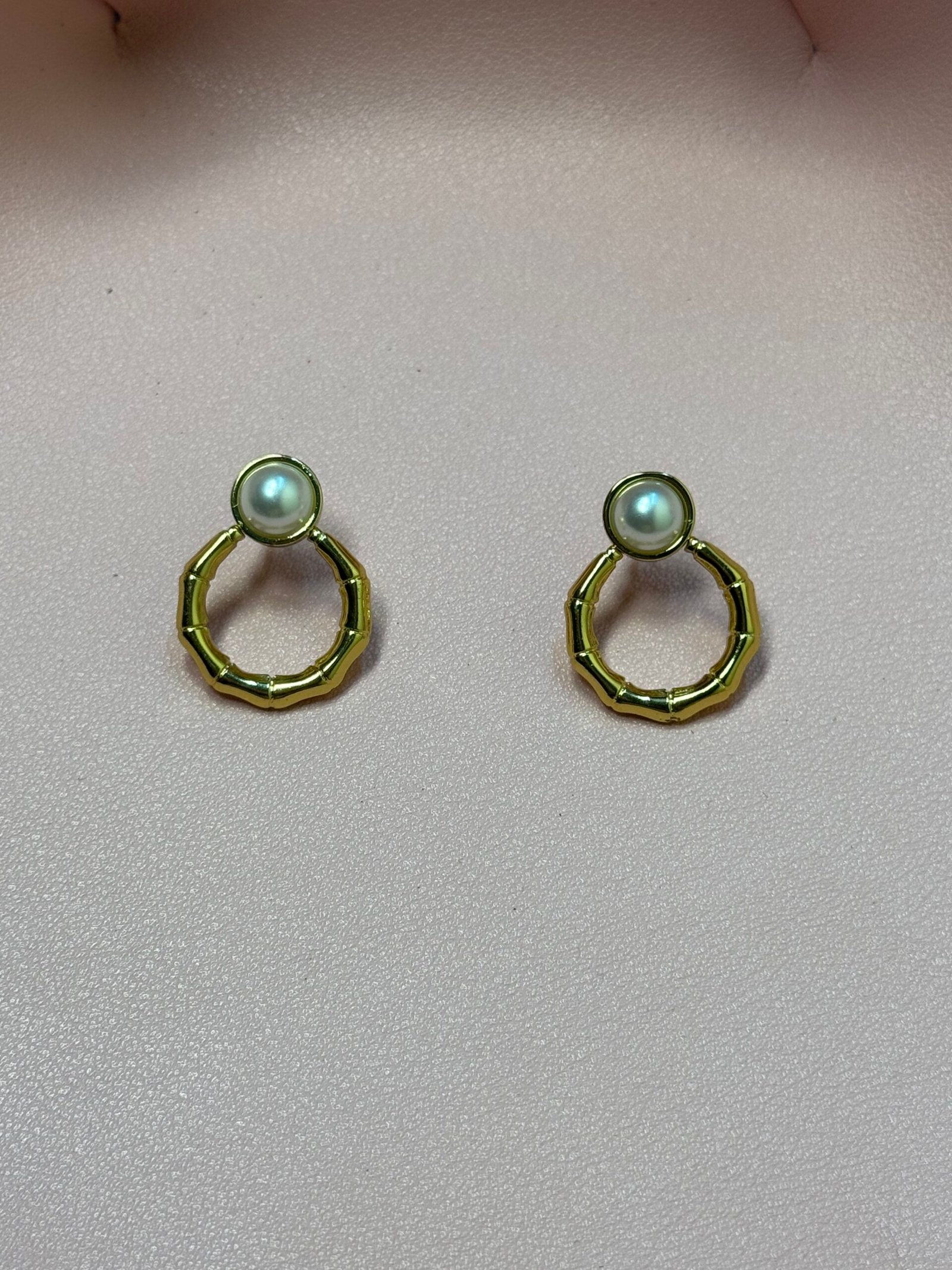 Minimalist Faux Pearl Geometric Hoop Earrings | - Image 4