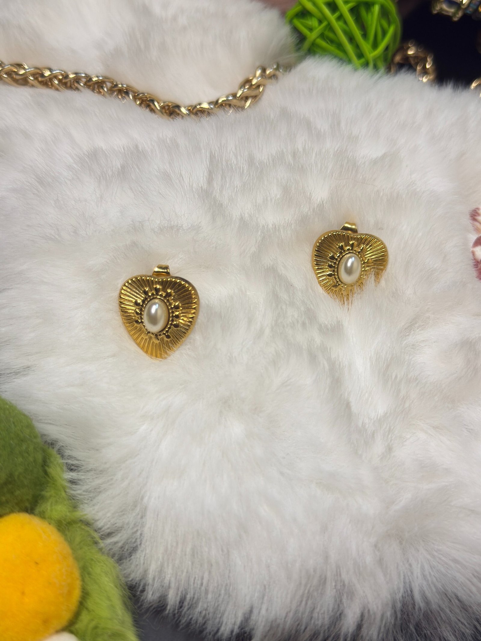 Jewelsta Vintage Amor Pearl Heart Studs - Image 4