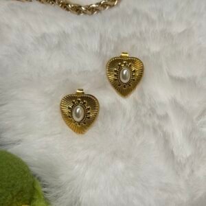 Jewelsta Vintage Amor Pearl Heart Studs
