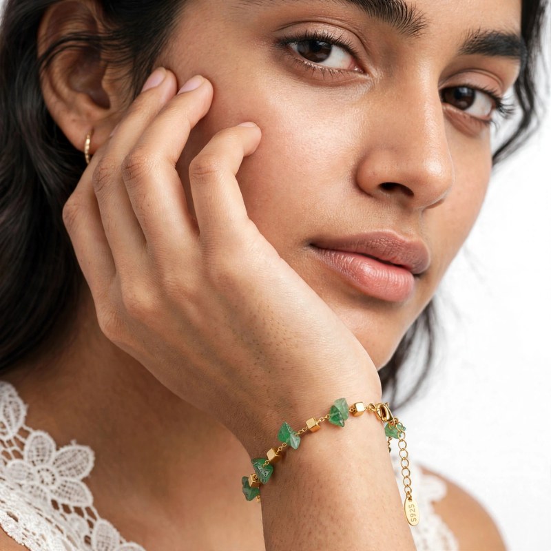 Dainty Gold-Tone & Green Heart Bead Minimalist Bracelet - Image 4